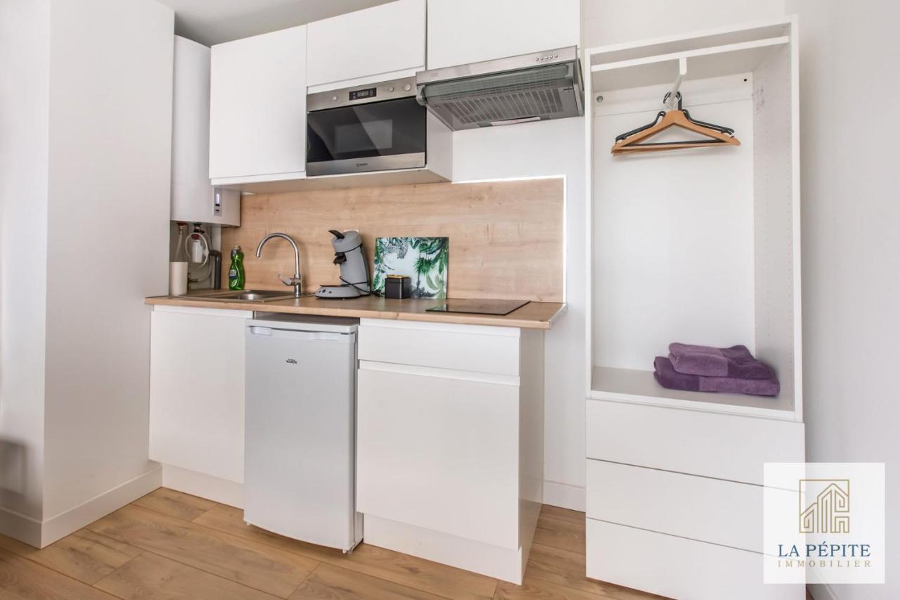 Residence Pasteur Валенсиен Екстериор снимка