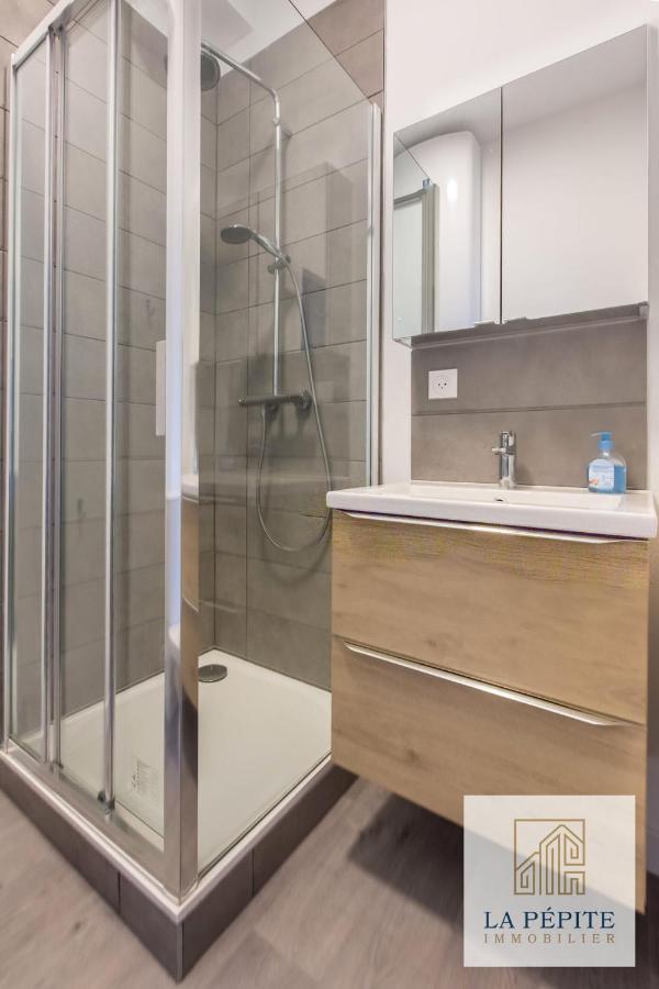 Residence Pasteur Валенсиен Екстериор снимка
