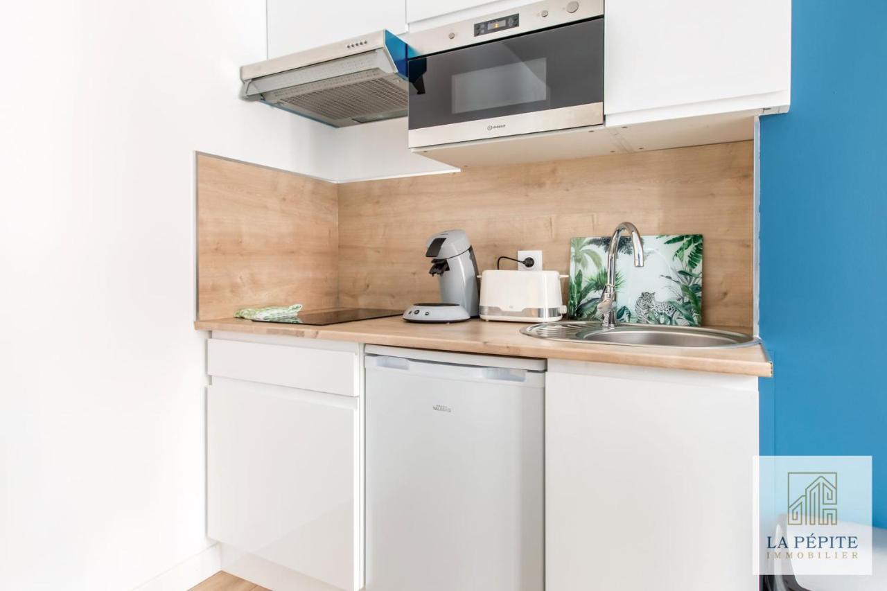Residence Pasteur Валенсиен Екстериор снимка